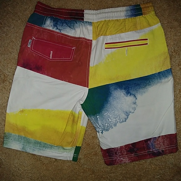 STAPLE🕊️ Summer Shorts - Picture 2 of 3